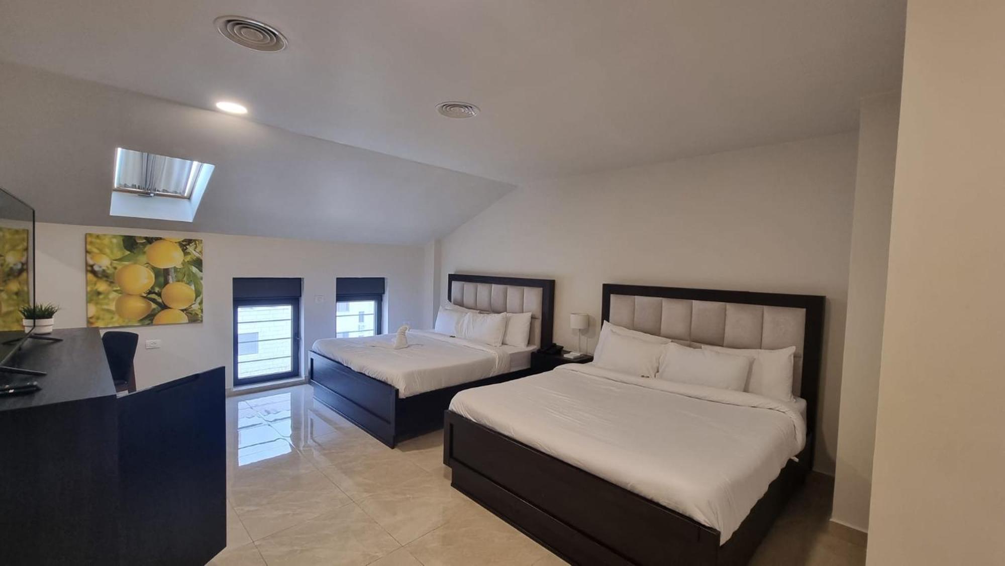 Mizirawi Historic Hotel Ramallah Bagian luar foto